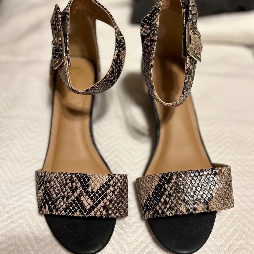Very cute wedges!